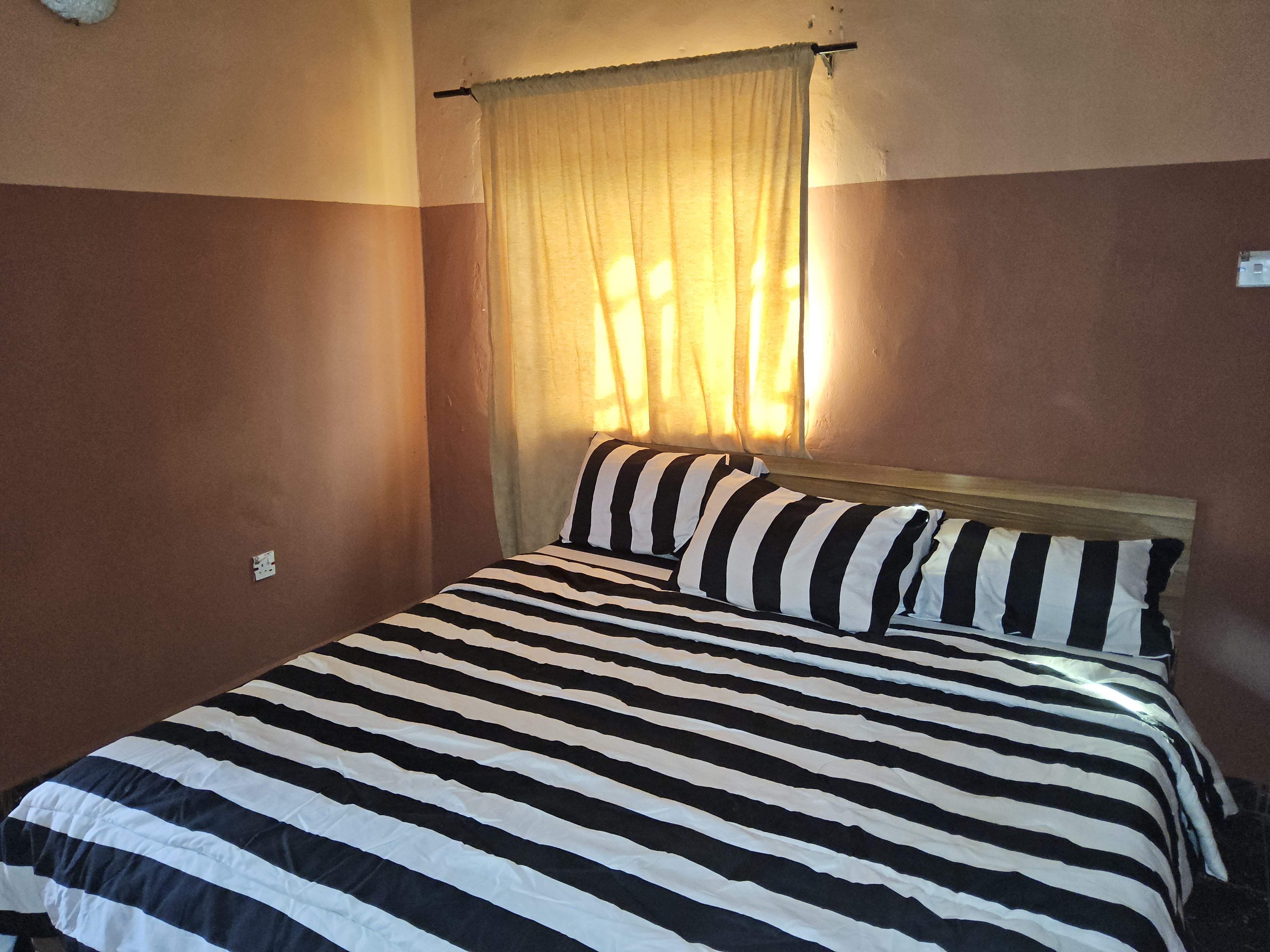 room_right_big